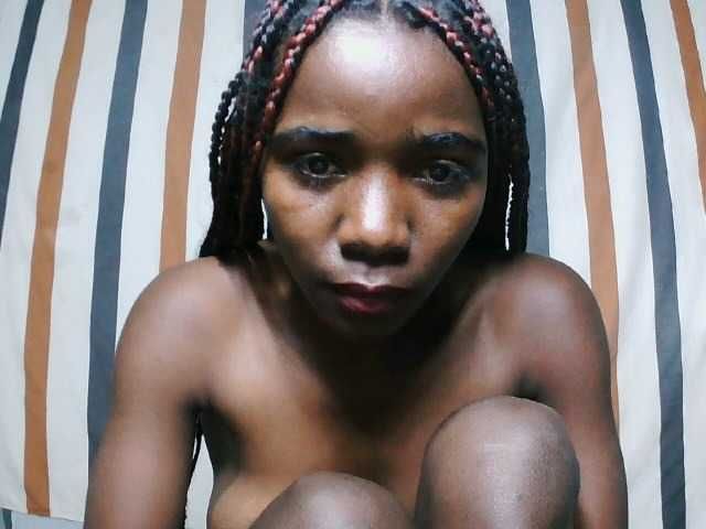 LandiQueen12