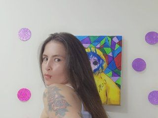 leyla-hot