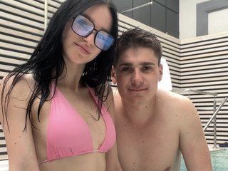 LeoCouple