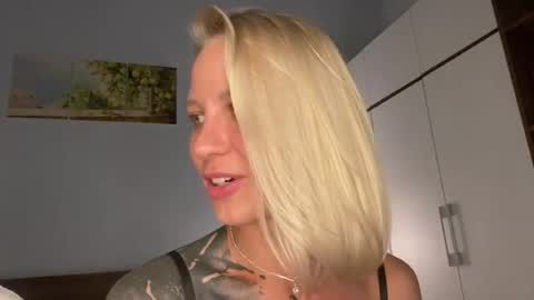 blonde_fuck_couple