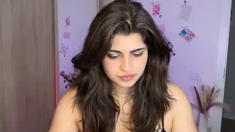 Kylie ➜ NEXT STREAM 15