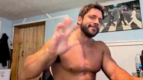 pizza_biceps