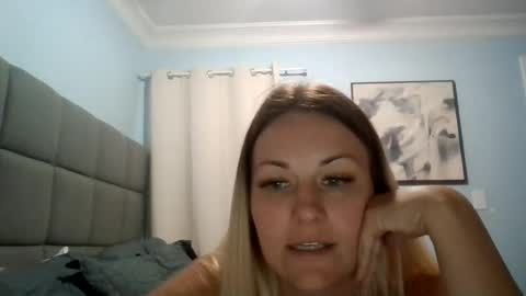yourwifeamanda_